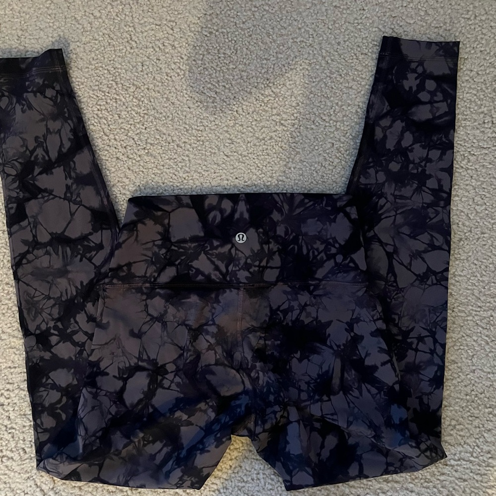 Lululemon Wunder Under Pant (Hi-Rise) Shibori
Shibori Magnum Black